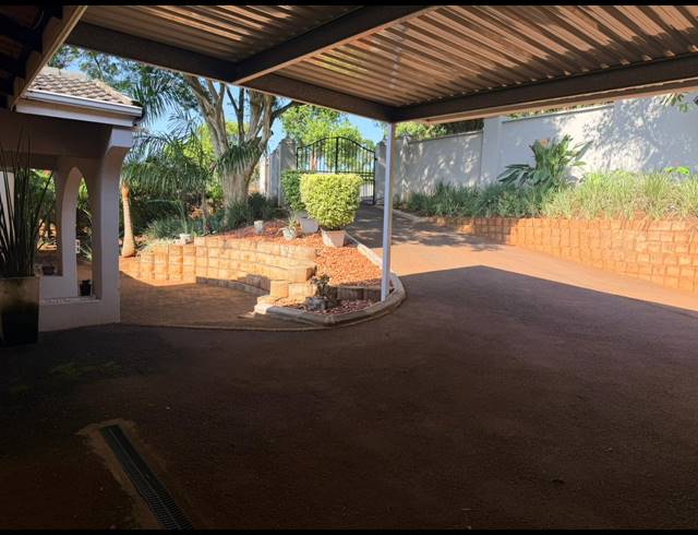 4 BEDROOM HOUSE FOR SALE IN NYALA PARK